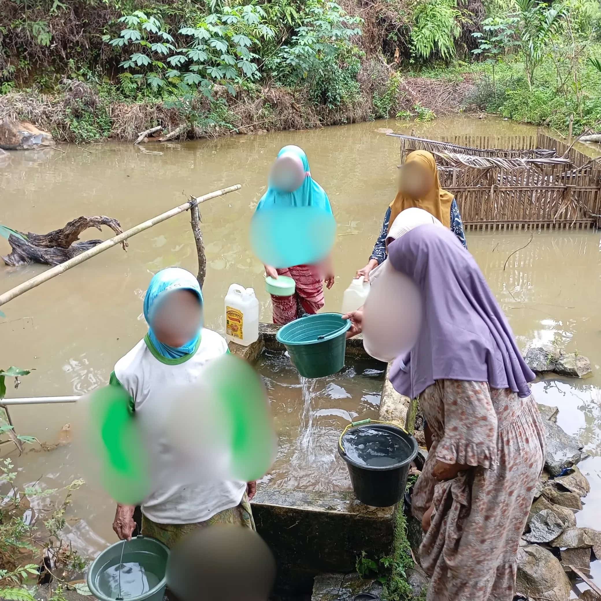 Sumur Wakaf Hadir di Kampung Pangalengan, Warga Kini Lebih Mudah Mendapatkan Air Bersih